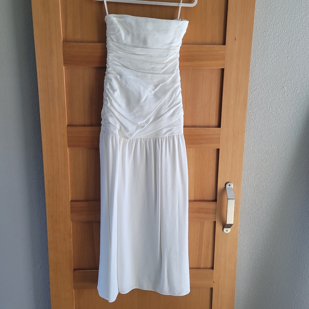SIR Cael Linen Gathered Midi Dress - Picture 10 of 11